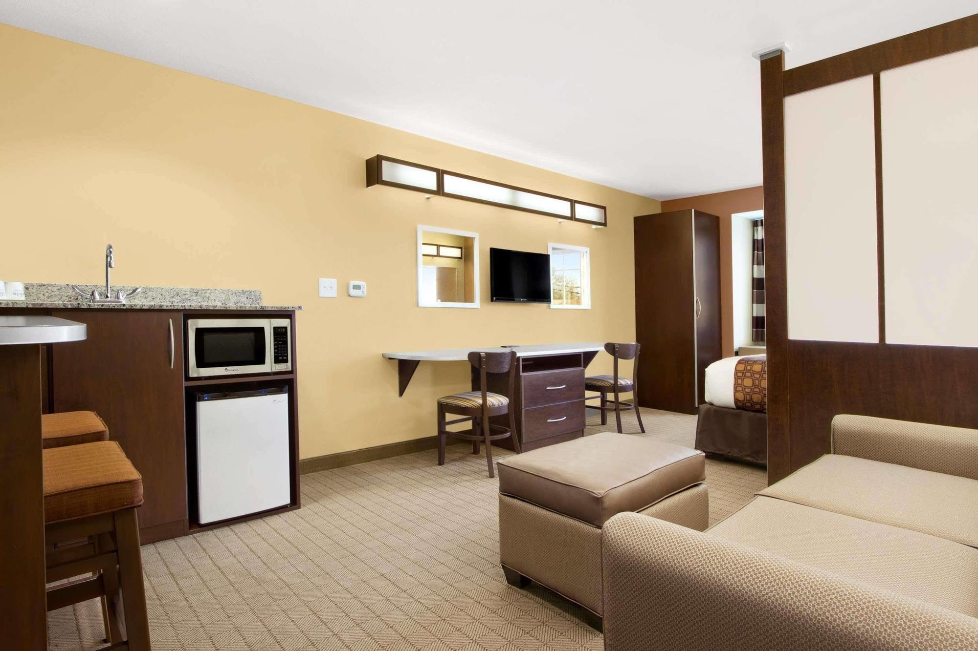 Microtel Inn & Suites By Wyndham Шелбивилл Экстерьер фото